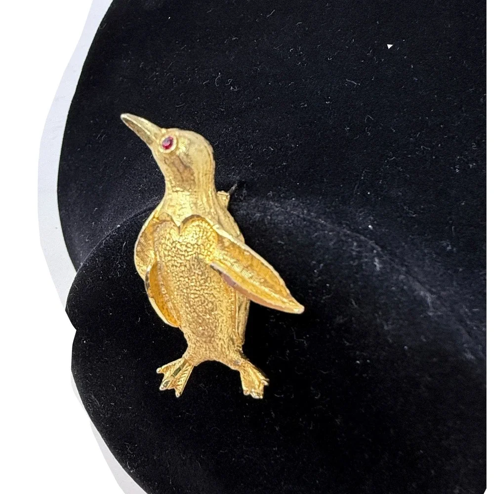 BSK vintage penguin
